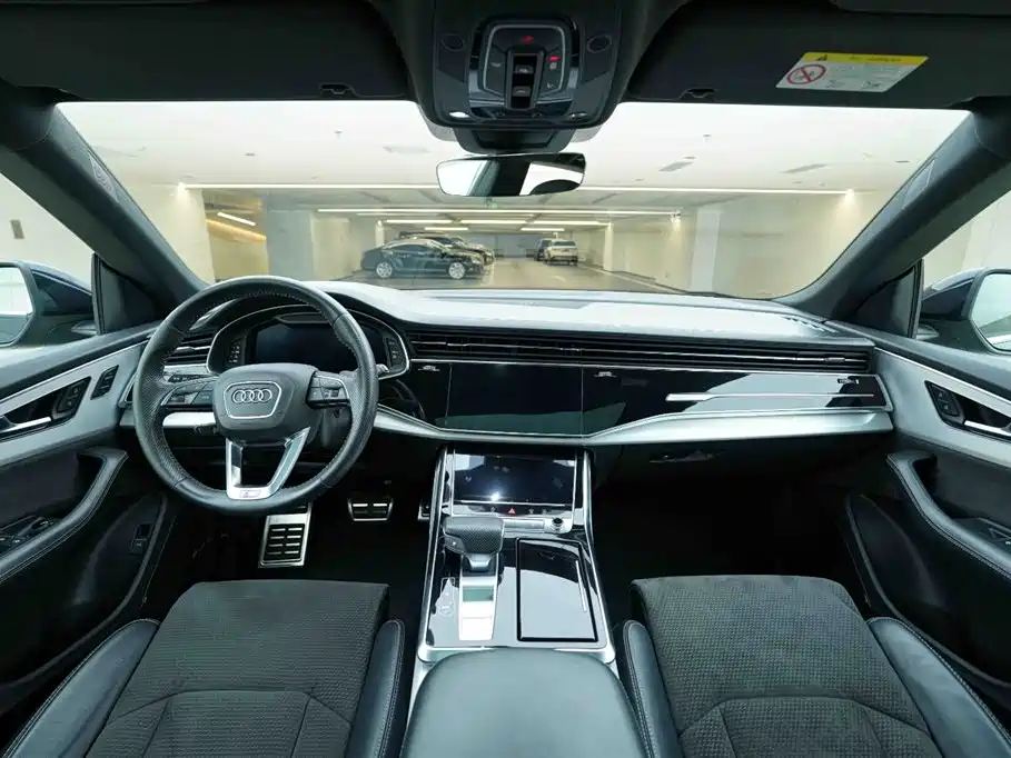 Audi Q8 2020 — фото 20