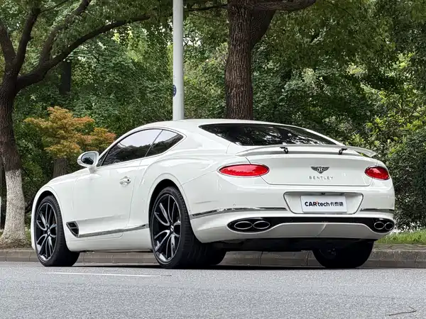 Bentley Continental 2021