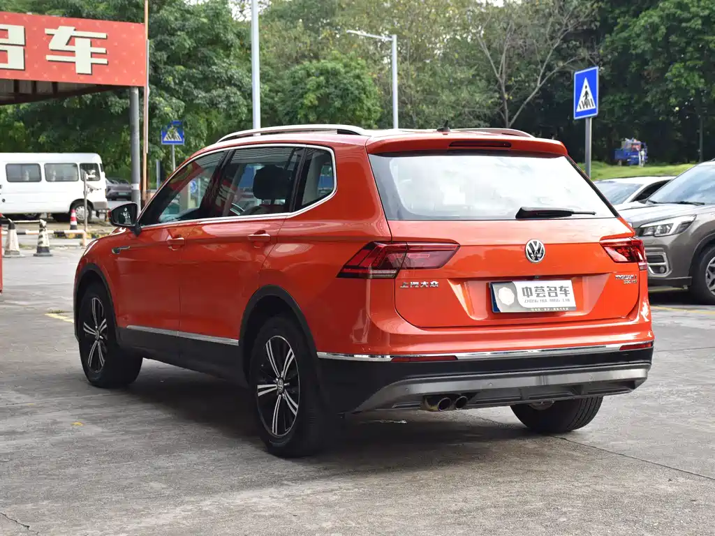 Volkswagen Tiguan L 2017 — фото 18
