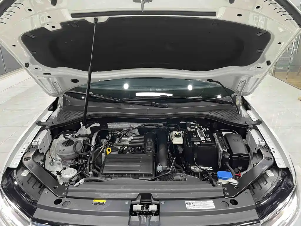 Volkswagen Tiguan L 2022 — фото 17