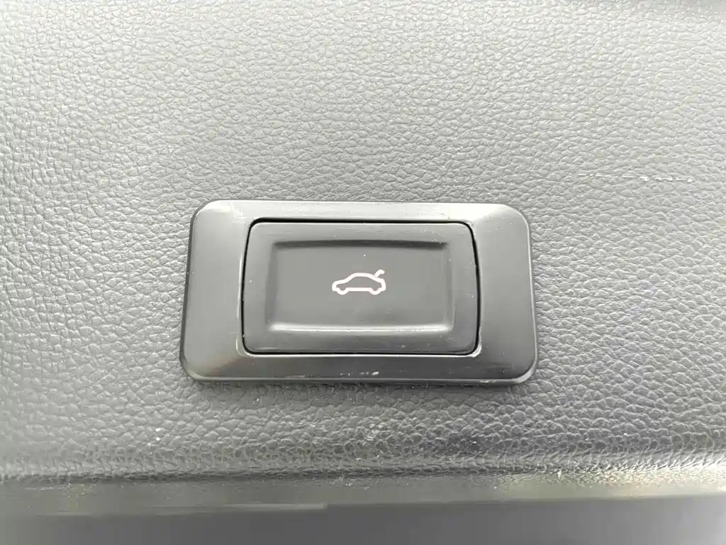 Volkswagen Tiguan L 2022 — фото 19