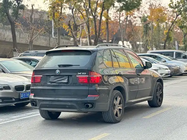 BMW X5 2011