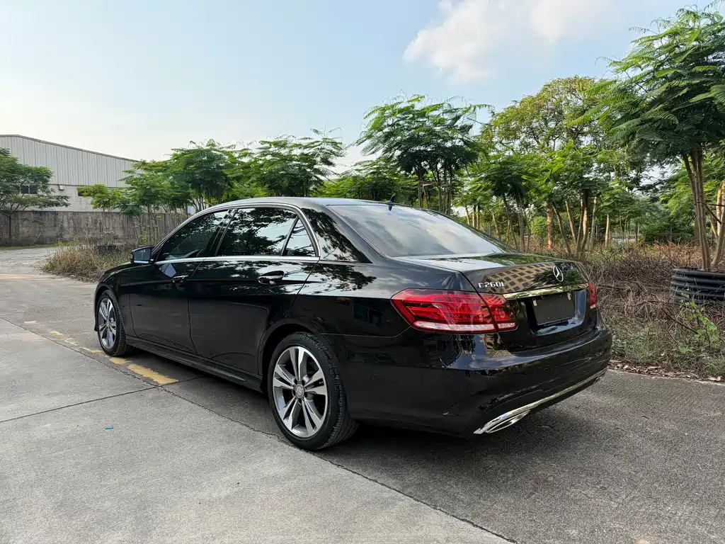 Mercedes-Benz E-Class 2015