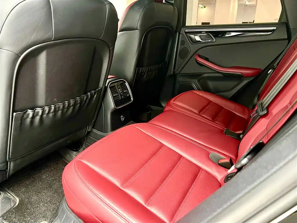 Porsche Macan 2023 — фото 15