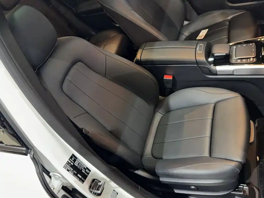 Mercedes-Benz GLB 2021