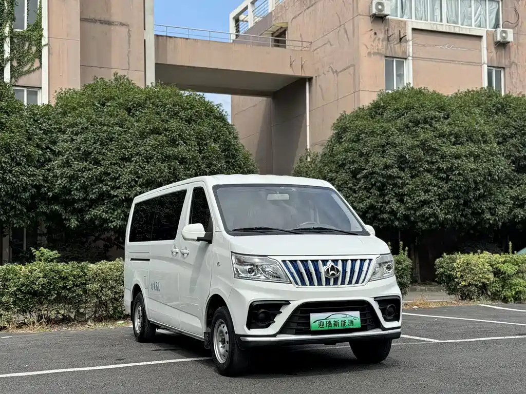 Changan Ruixing EM80 2024