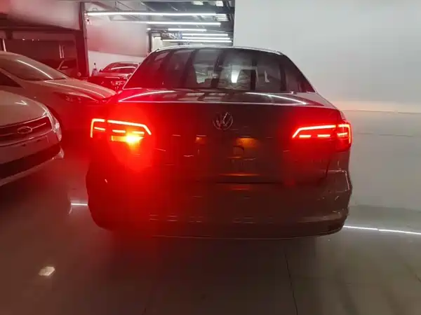 Volkswagen Sagitar 2019