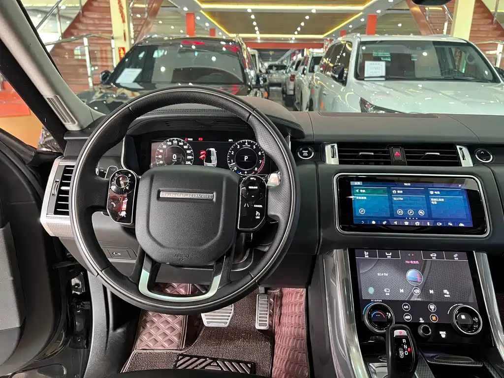 Land Rover Sport 2019 — фото 11