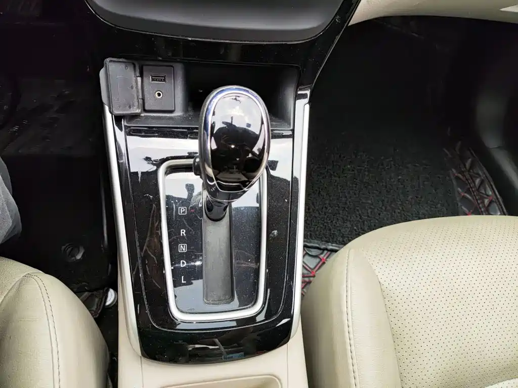 Nissan Sylphy 2018 — фото 14