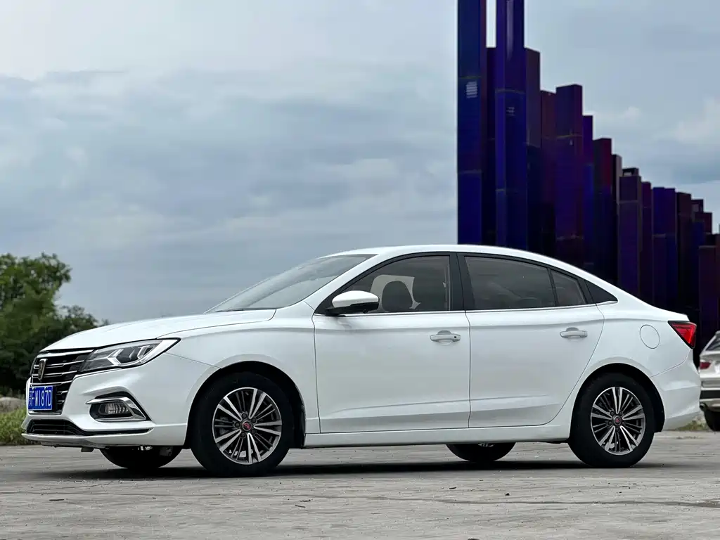 Roewe i5 2019