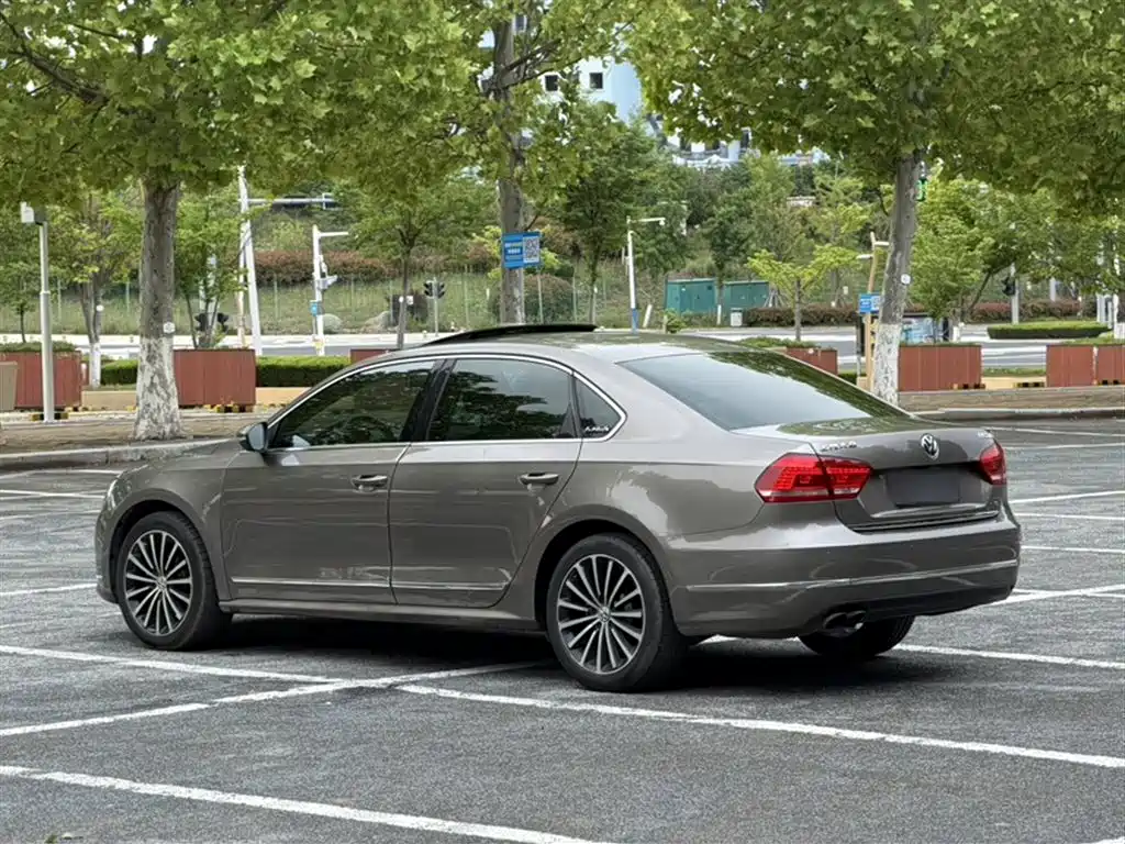Volkswagen Passat 2016 — фото 25