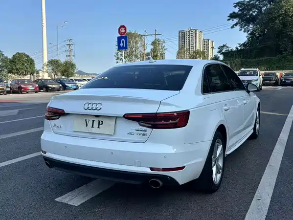 Audi A4L 2017