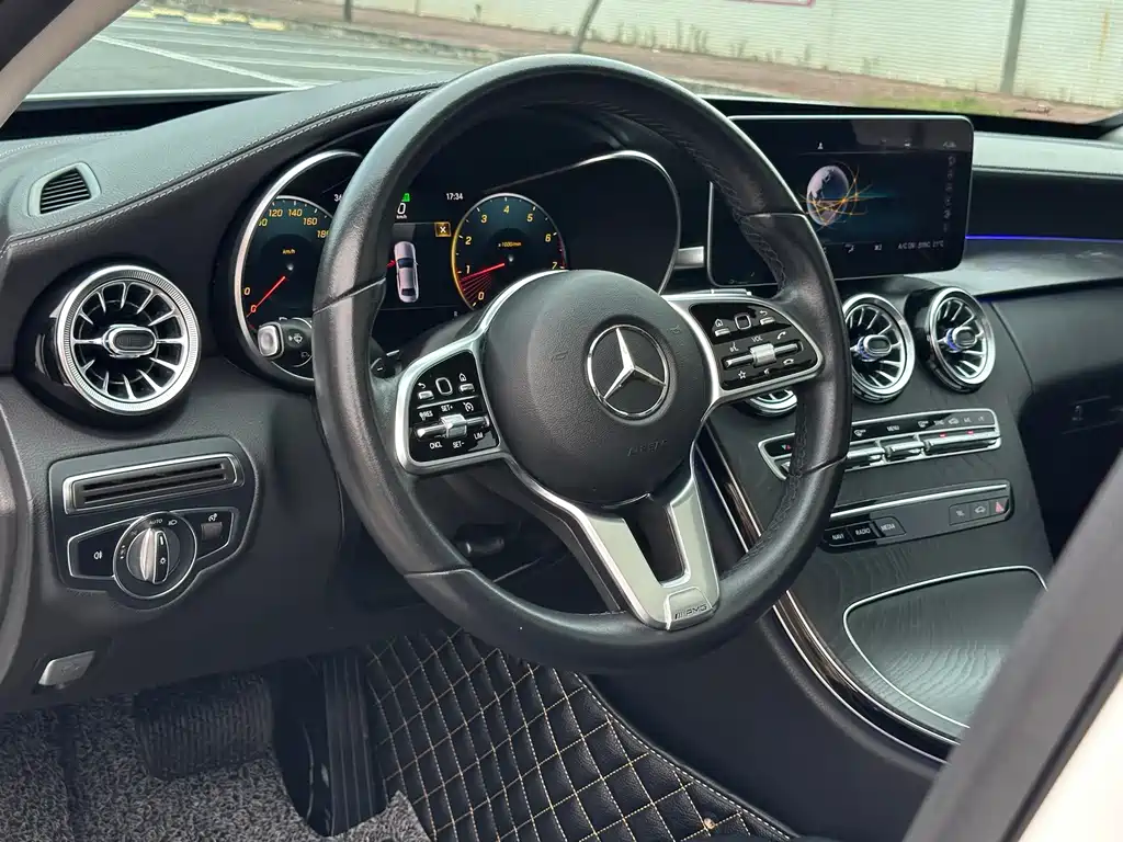 Mercedes-Benz C-Class 2019 — фото 14