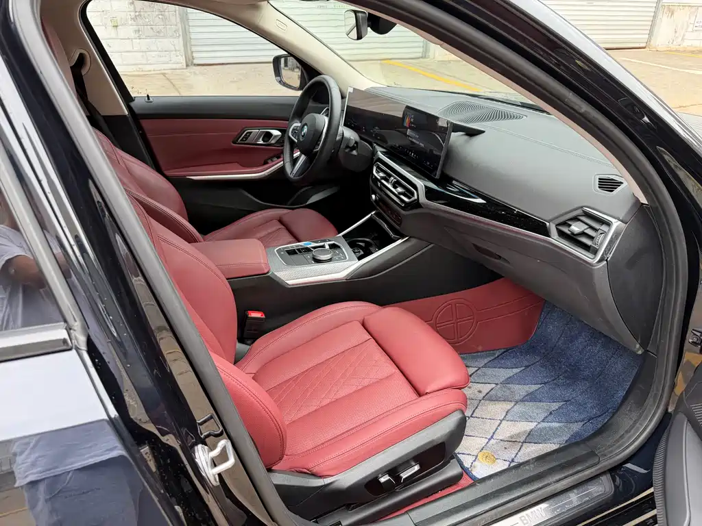 BMW i3 2024