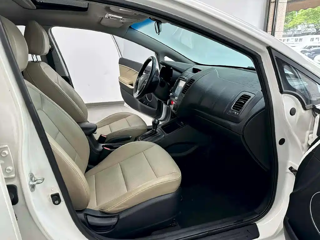 Kia K3 2013