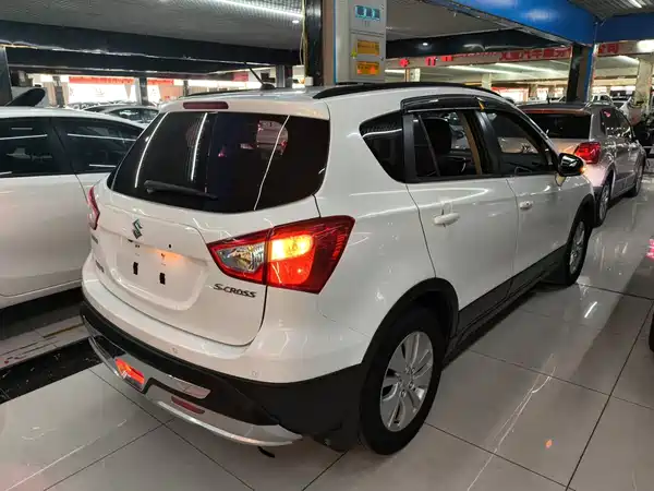 Suzuki S-Cross 2014