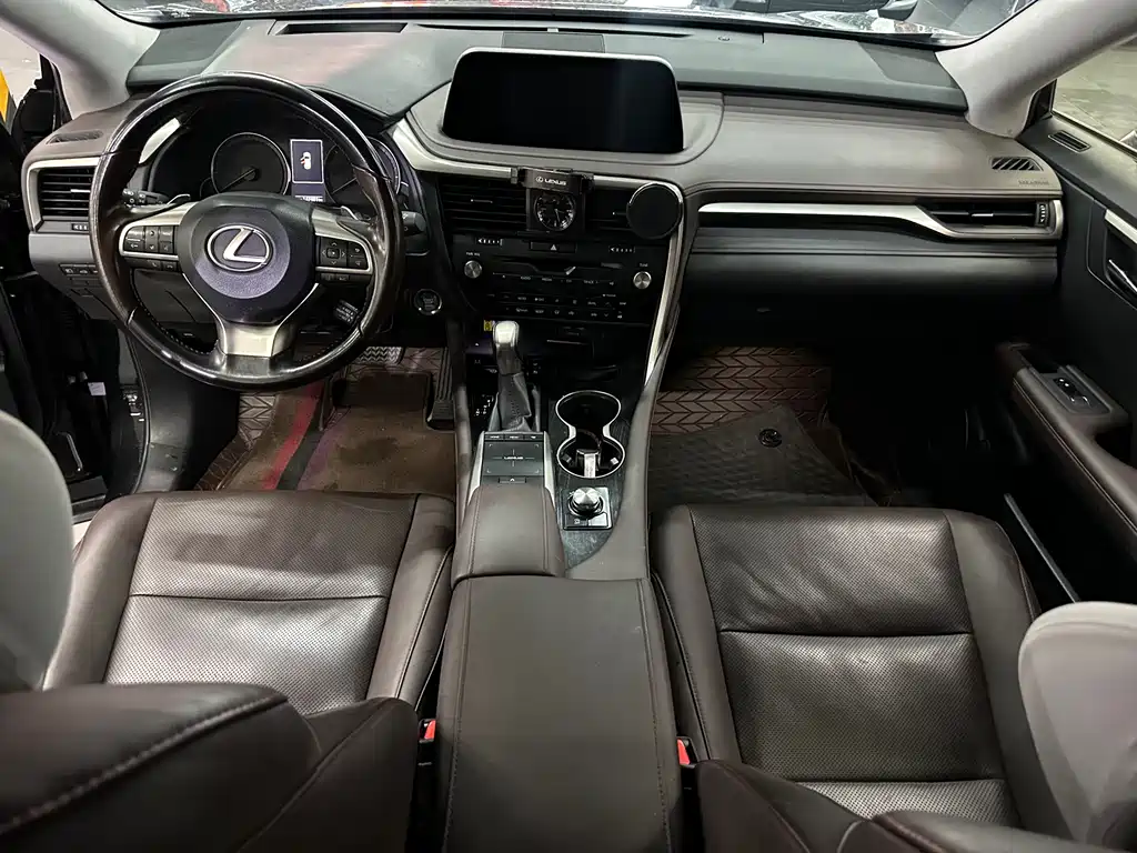 Lexus RX 2021
