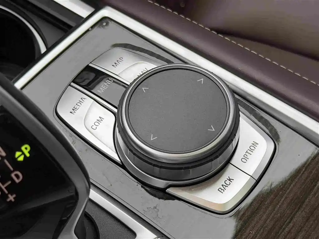 BMW 7 Series 2022 — фото 17