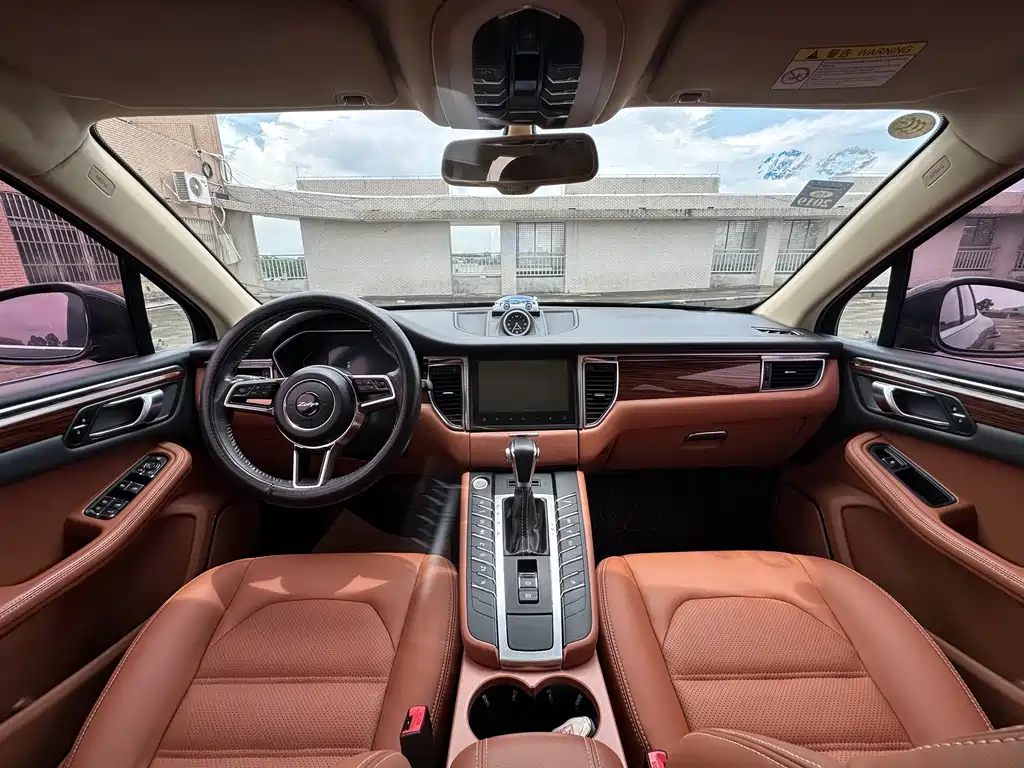 Zotye SR9 2017 — фото 11