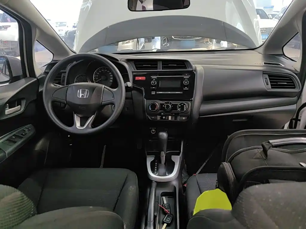 Honda Fit 2017 — фото 10