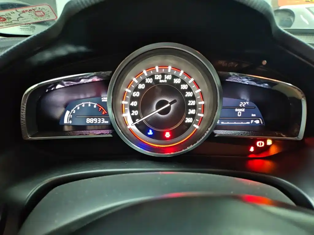 Mazda 3 Axela 2016 — фото 12