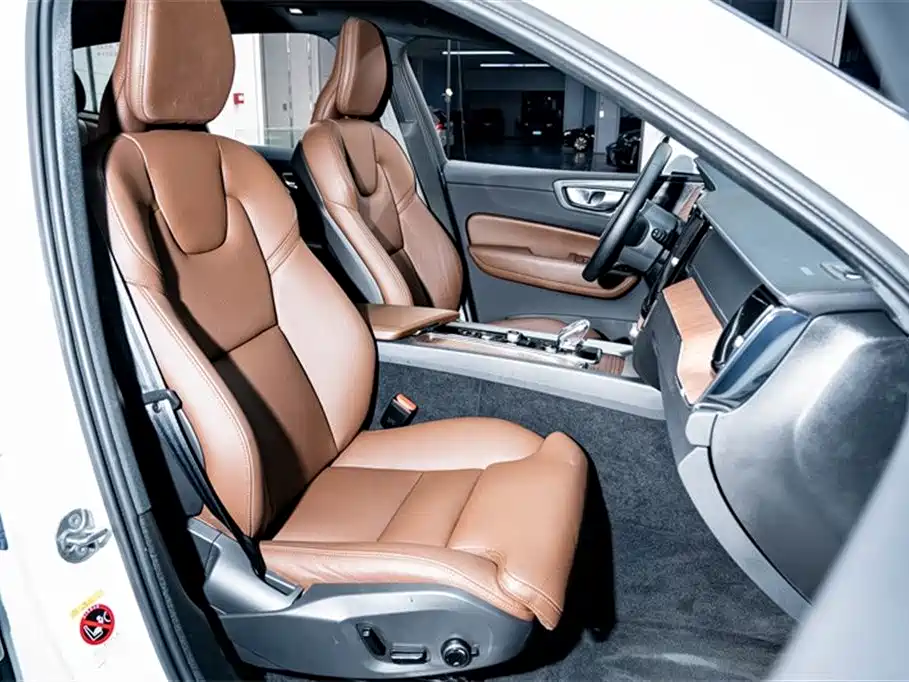 Volvo XC60 PHEV 2024 — фото 21