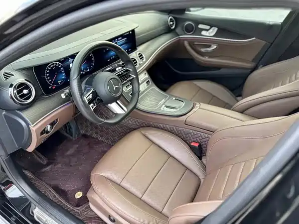 Mercedes-Benz E-Class 2022