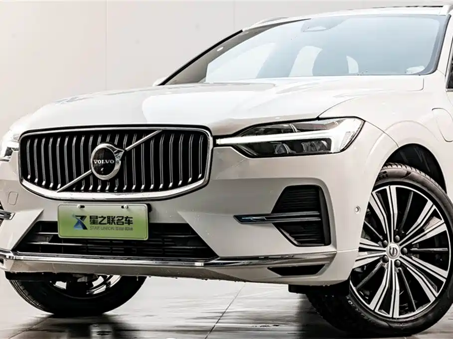 Volvo XC60 PHEV 2024 — фото 2