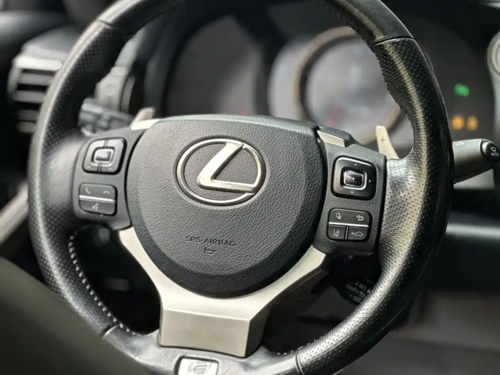 Lexus IS 2018