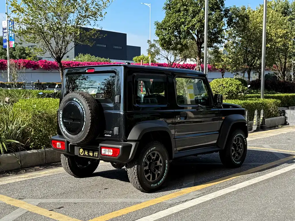 Suzuki Jimny — фото 8
