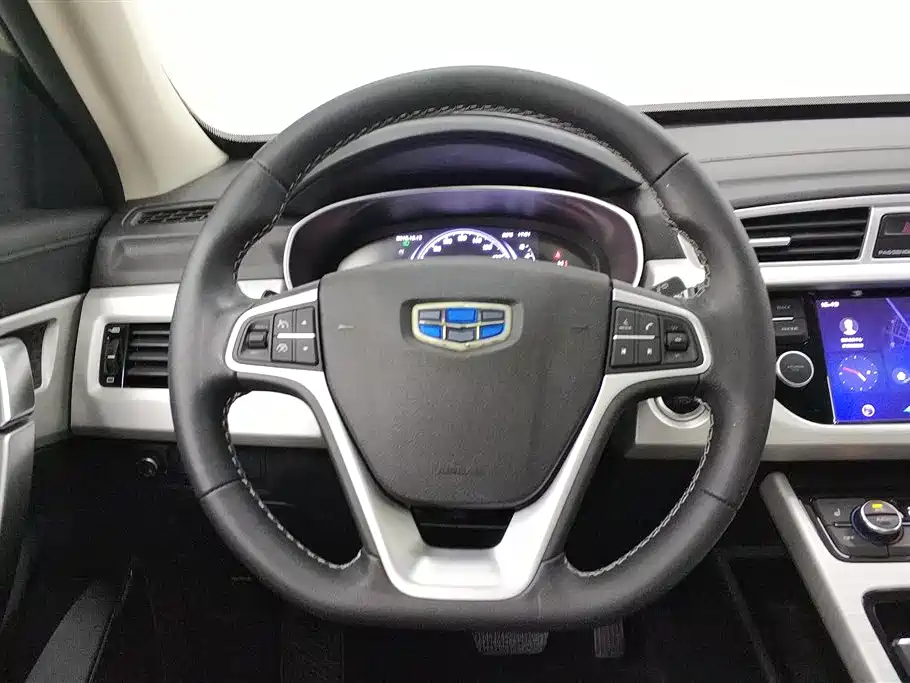 Geely Boyue 2018 — фото 15