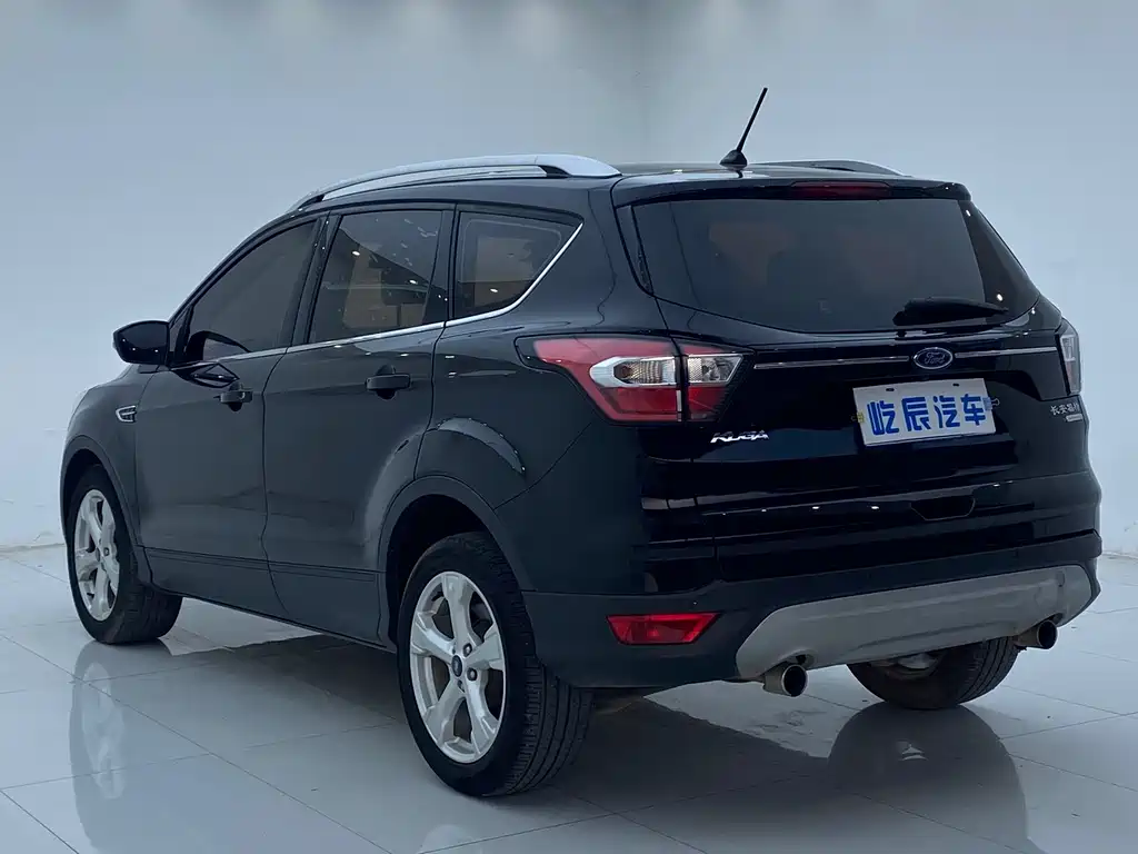 Ford Kuga 2018 — фото 12