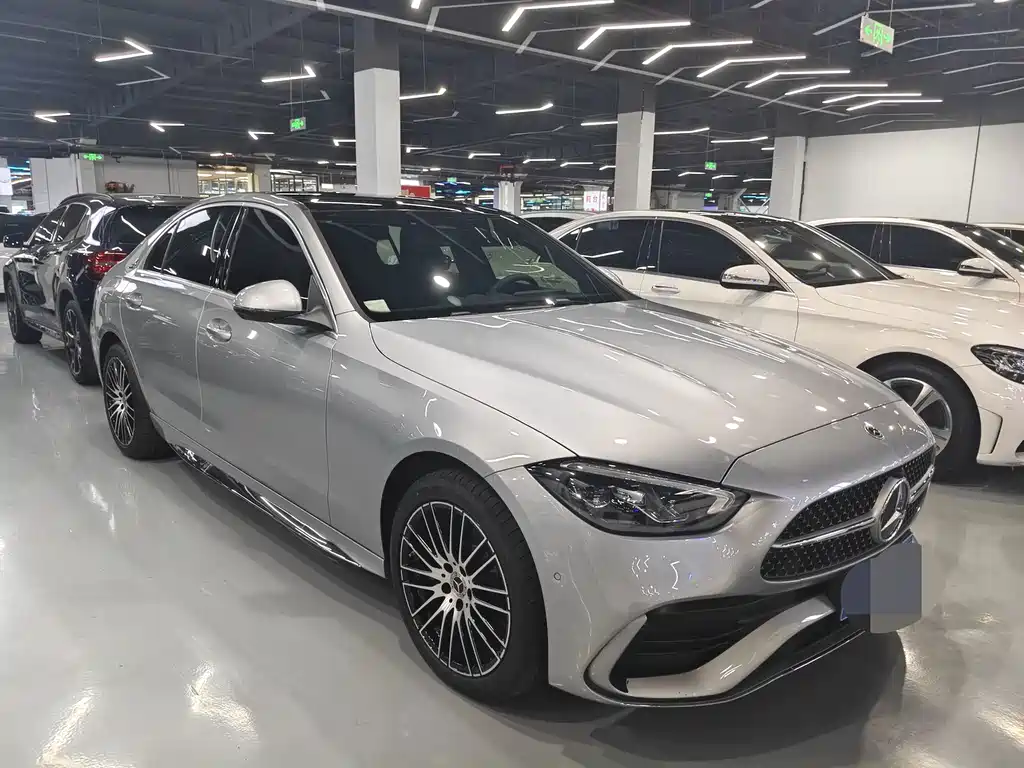 Mercedes-Benz C-Class 2025