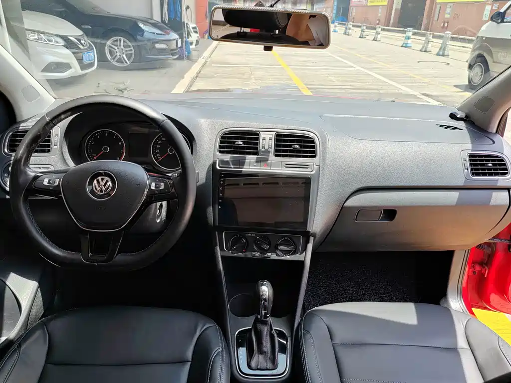 Volkswagen Polo 2016