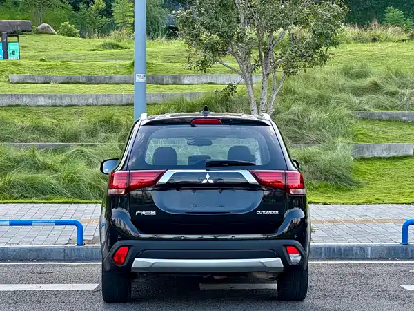 Mitsubishi Outlander 2018