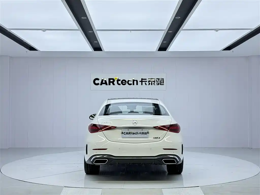 Mercedes-Benz C-Class 2024 — фото 12