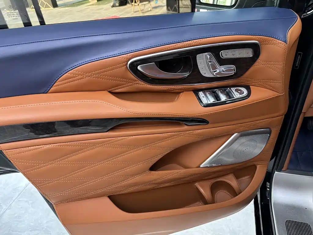 Mercedes-Benz Vito 2023 — фото 4