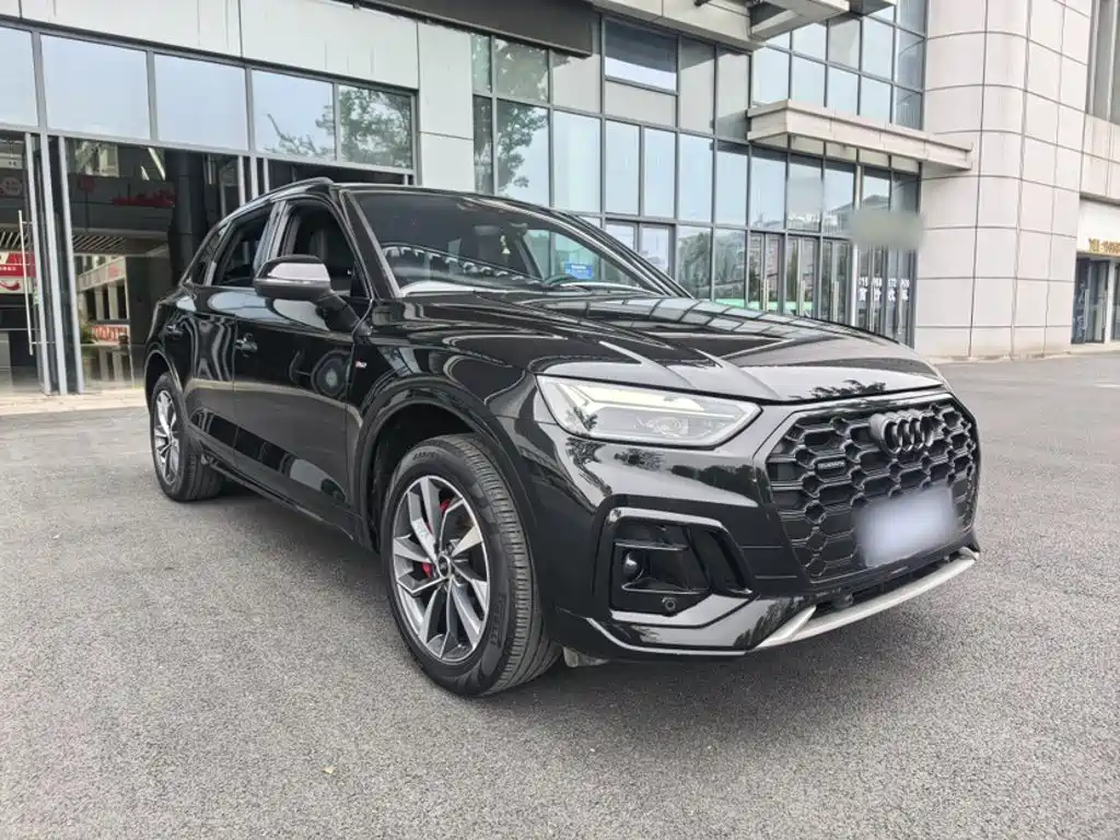 Audi Q5L 2023 — фото 13