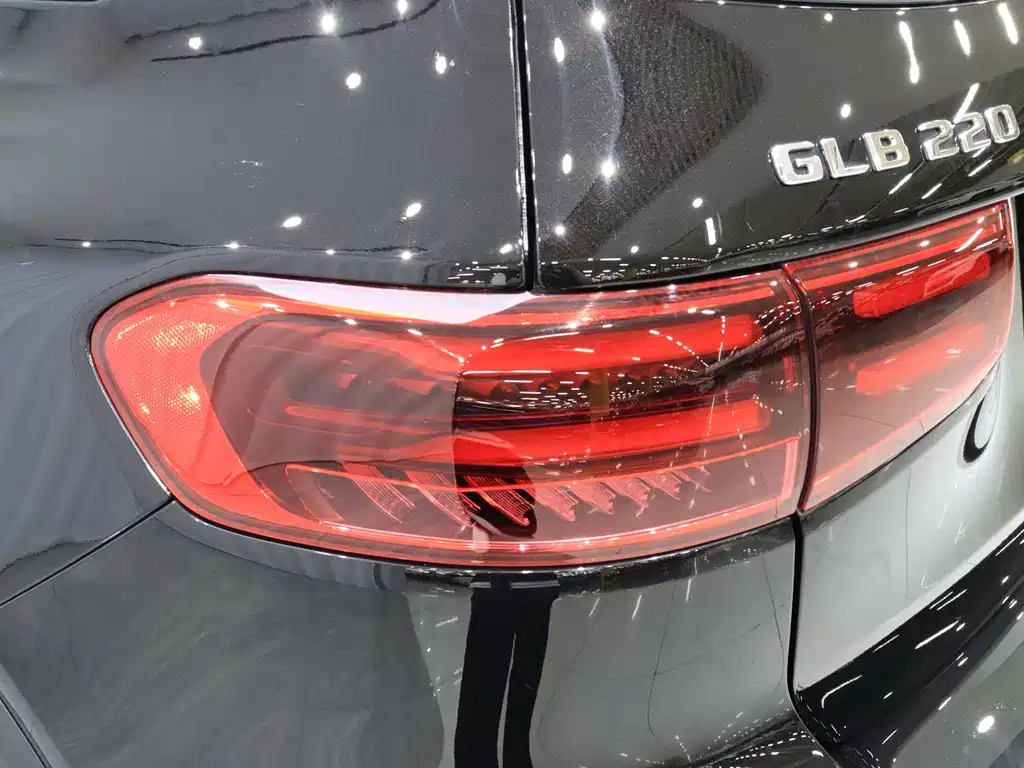 Mercedes-Benz GLB 2025 — фото 12
