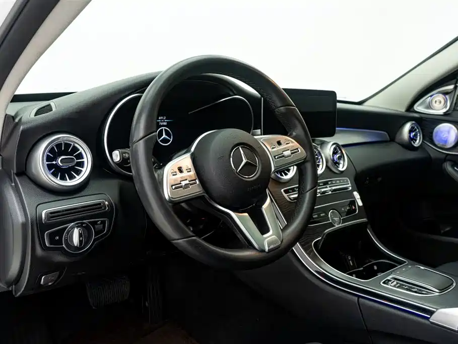 Mercedes-Benz C-Class 2020 — фото 18