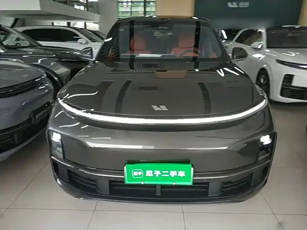 Li Auto L8 2025