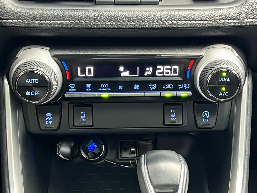 Toyota RAV4 2022 — фото 23