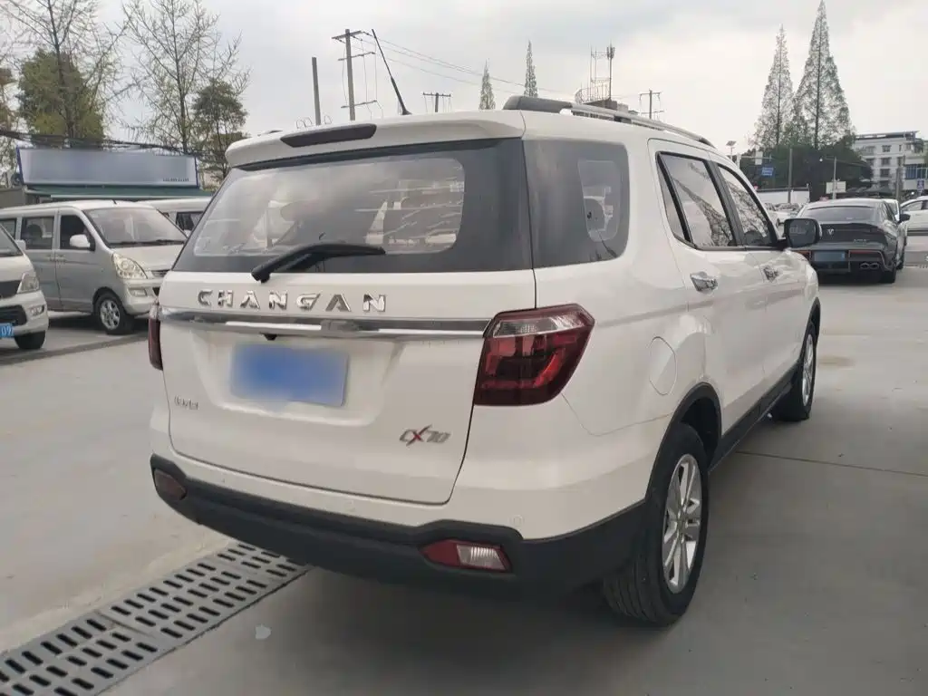Oshan Oushang CX70 2017