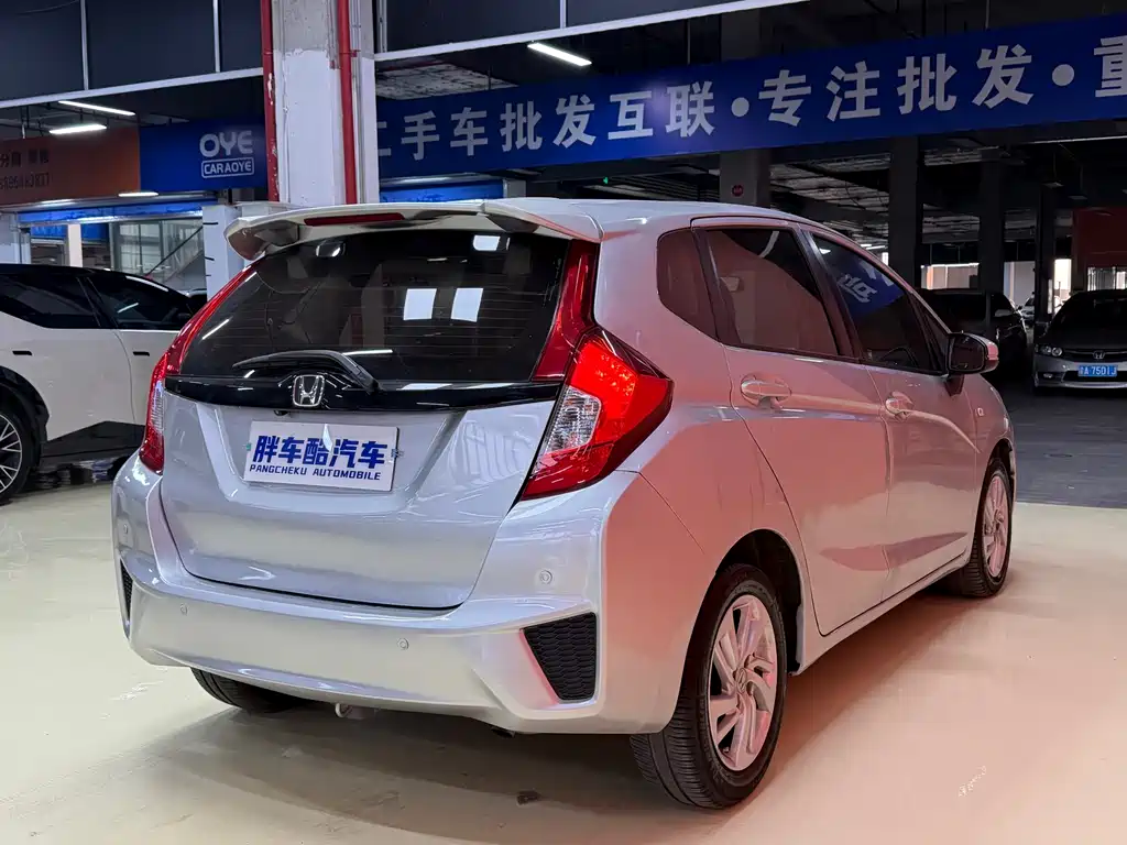 Honda Fit 2015 — фото 5