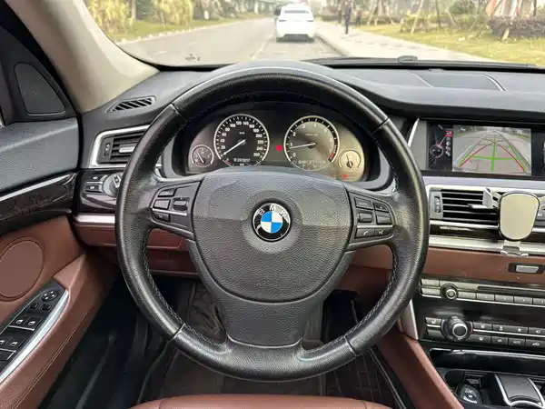 BMW 5 Series GT 2014