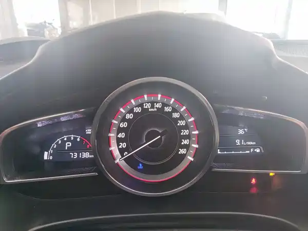 Mazda 3 Axela 2016