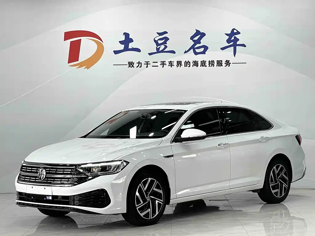 Volkswagen Sagitar 2022