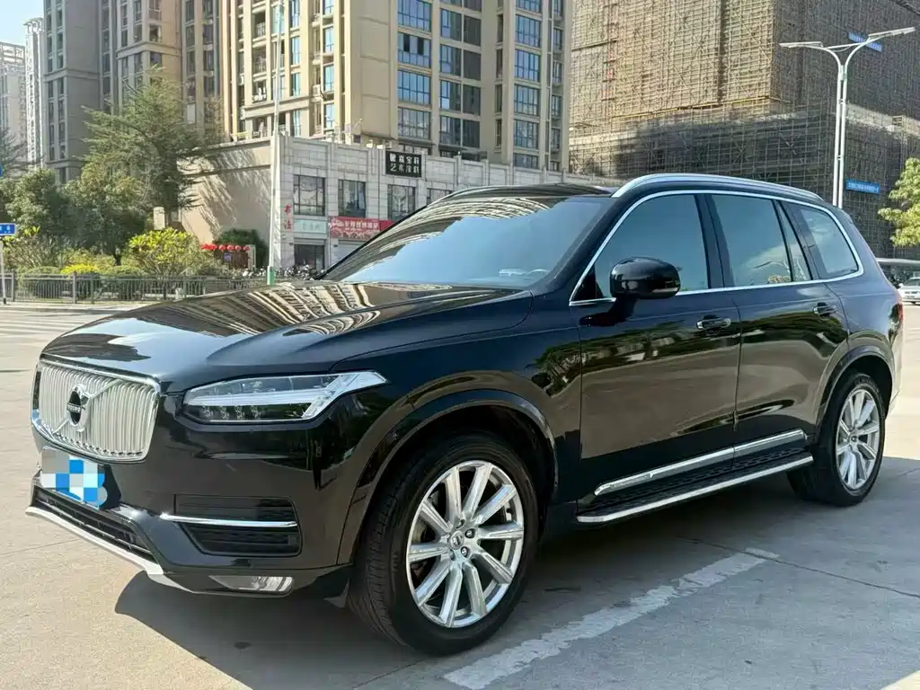 Volvo XC90 2019 — фото 1