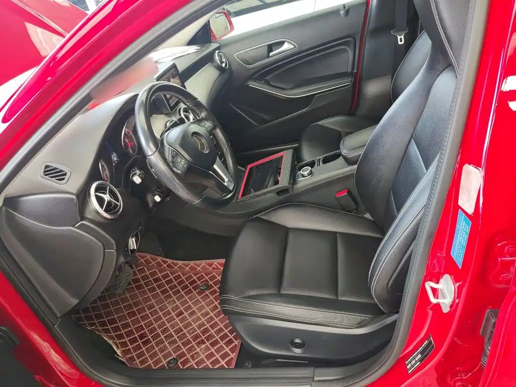Mercedes-Benz GLA 2015 — фото 15