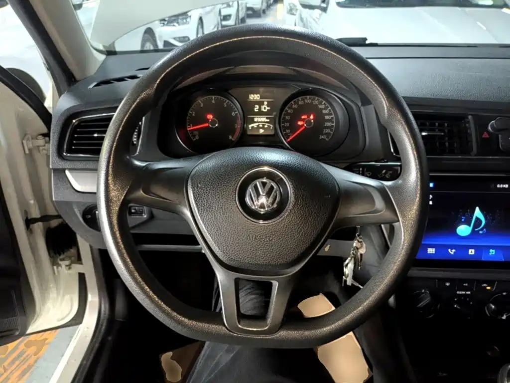 Volkswagen Lavida 2018 — фото 11